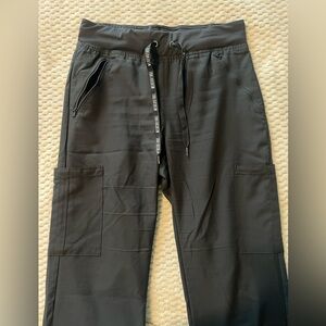 Med Couture Women’s Scrub Pants